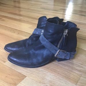 Dolce Vita ankle boots